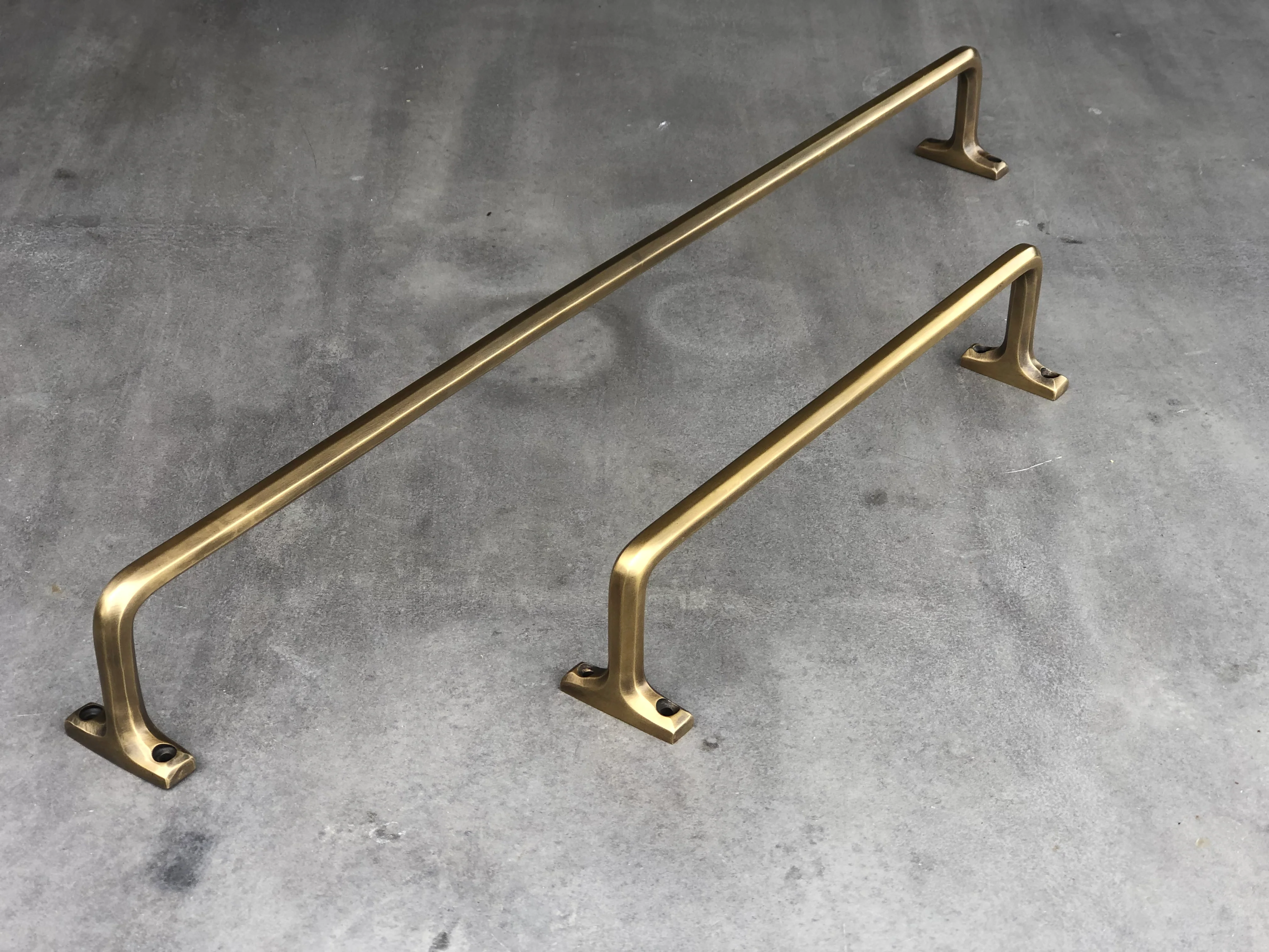 Henley 600mm Rail - Acid Washed Brass - Image 3