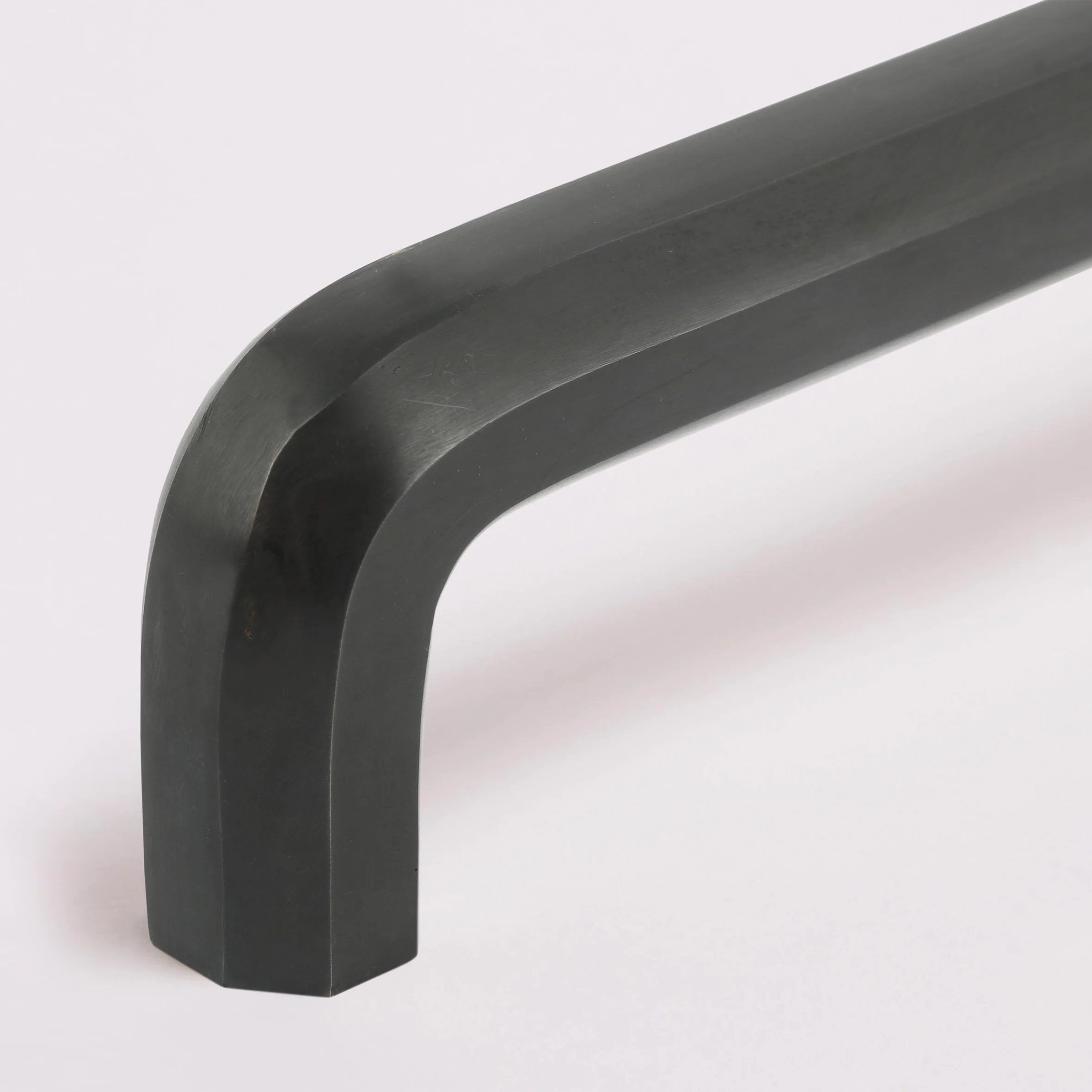 Henley Appliance Pull - Scorched Black - Image 4