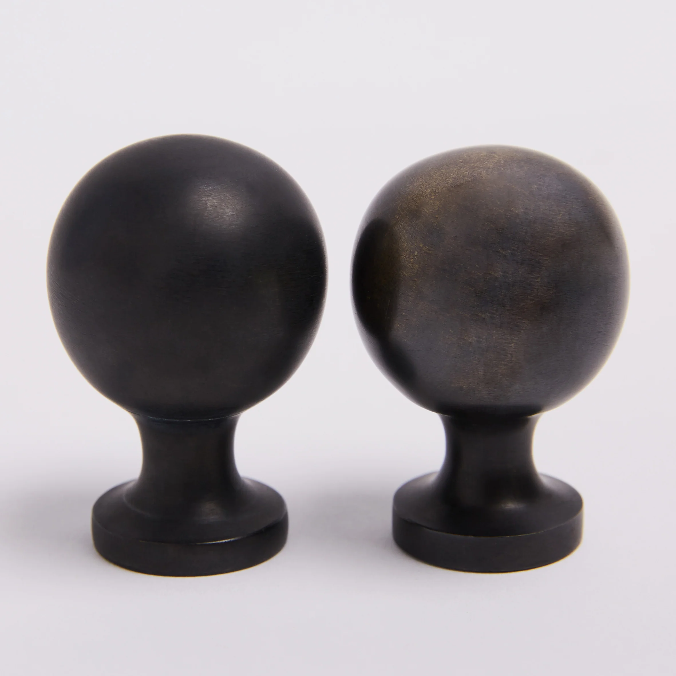 Surrey Knob - Scorched Black - Image 4